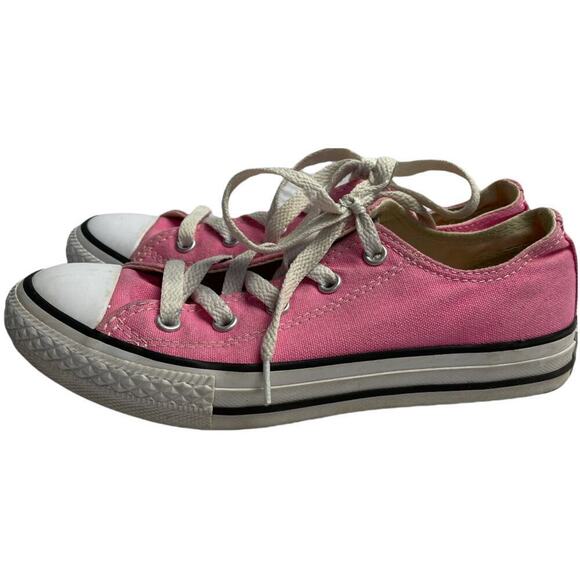 Converse Chuck Pink Sneakers Youth Size 2 - Picture 1 of 9